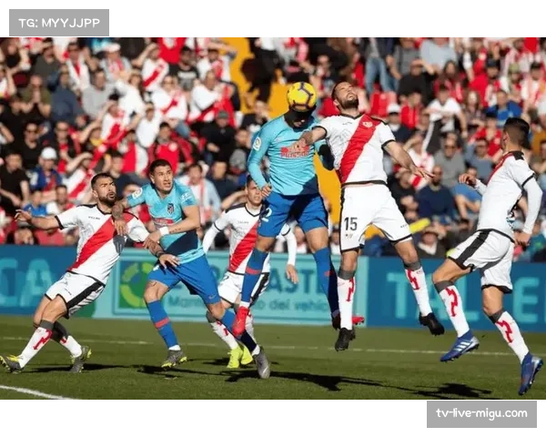 花絮：西汉姆联主场对阵富勒姆，球迷抗议活动导致比赛短暂中断